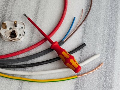 Electric Wire Colours in the UK: Understanding the Standards and Changes